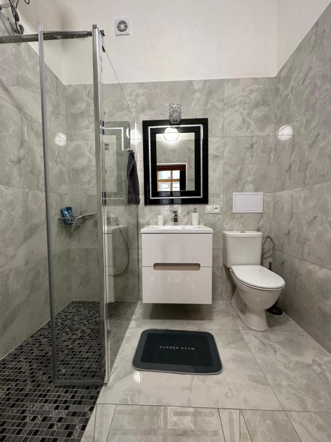 Cozy New Loft Apartment プラハ エクステリア 写真