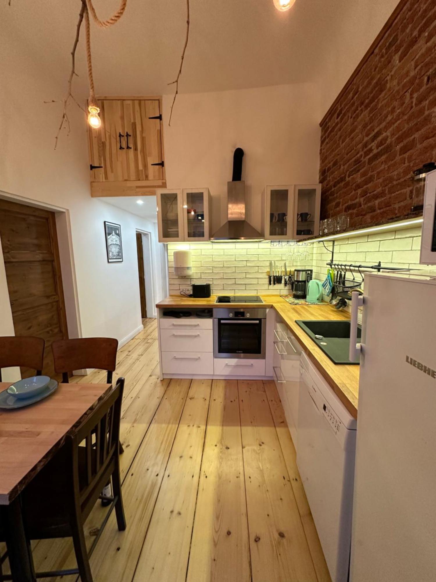 Cozy New Loft Apartment プラハ エクステリア 写真