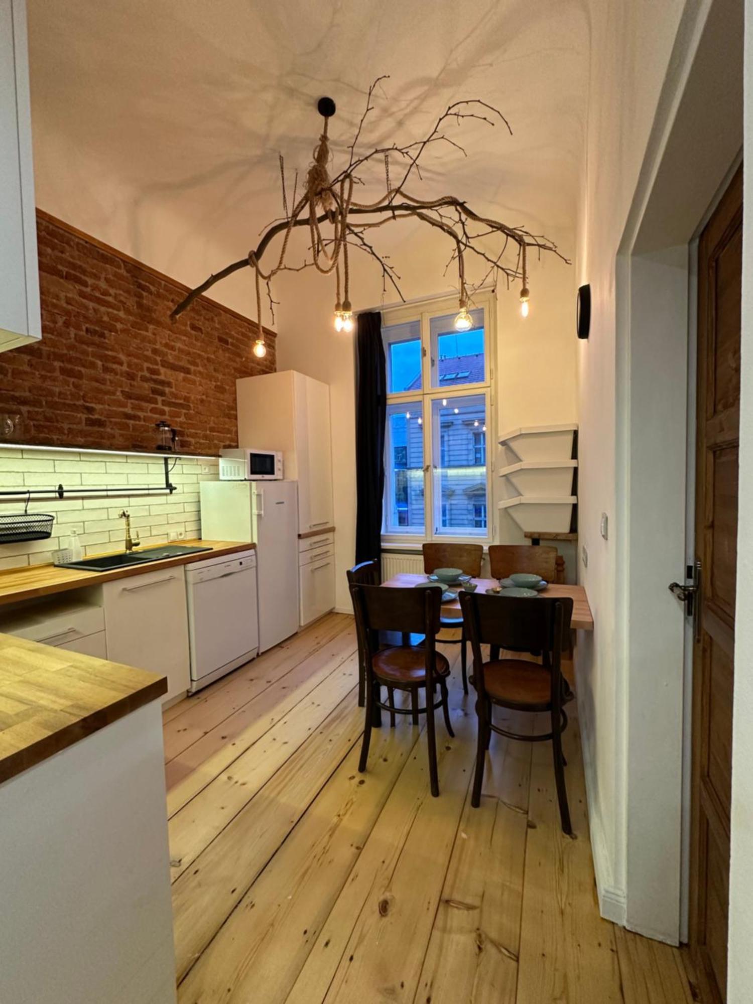 Cozy New Loft Apartment プラハ エクステリア 写真